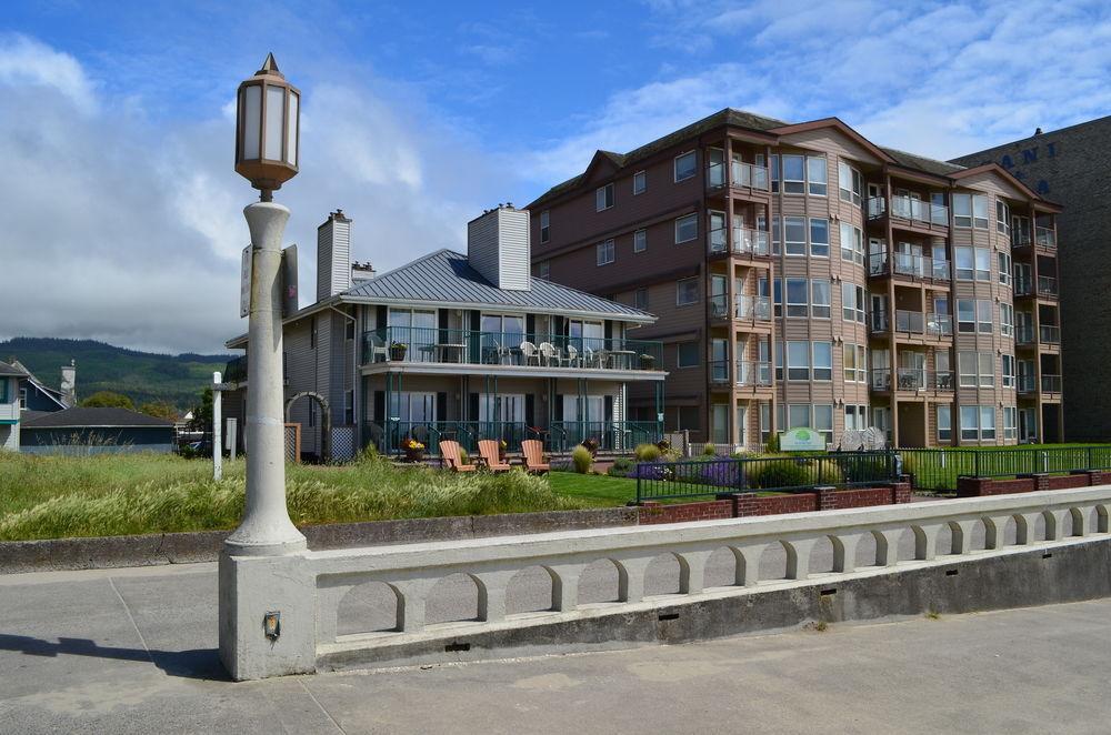 Inn At The Prom Oceanfront Сісайд Екстер'єр фото