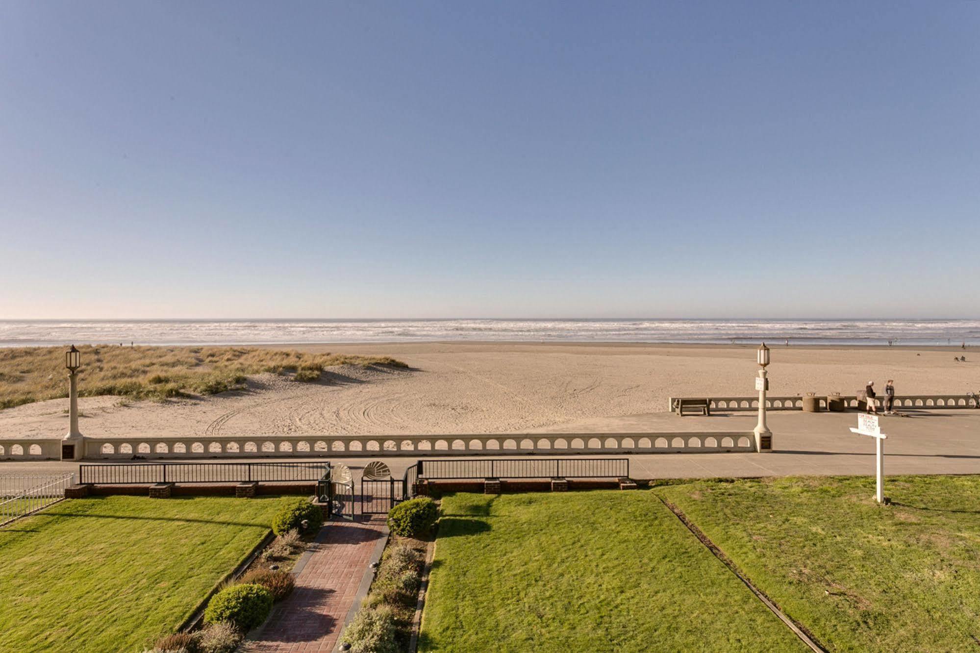 Inn At The Prom Oceanfront Сісайд Екстер'єр фото